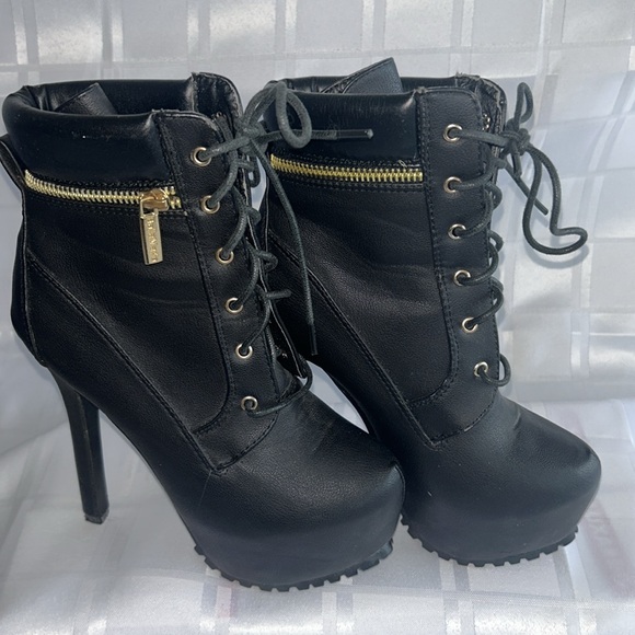 Heel Booties - Picture 4 of 6